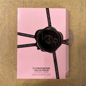 Viktor & Rolf Flowerbomb L'eau De Parfum 0.04fl oz